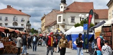 Moravské Versailles a slávnosti špargle a vína v Ivančiciach