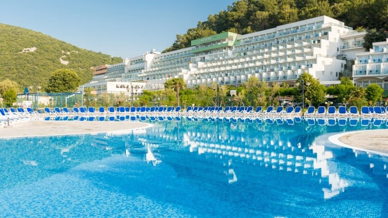 Týždeň na Istriji s vlastnou dopravou a polpenziou - rezort Maslinica 4*