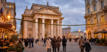 Advent v čarovnom prístavnom Terste v Taliansku