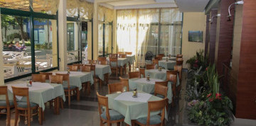 Slnečné pobrežie - Slavyanski Hotel 3* Polpenzia s dopravou