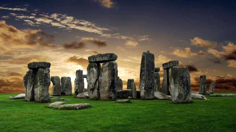 Záhadný Stonehenge a Londýn letecky