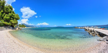 Celodenné kúpanie pri Trogire