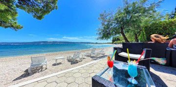 Celodenné kúpanie pri Trogire