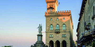 Leto pri mori v Rimini