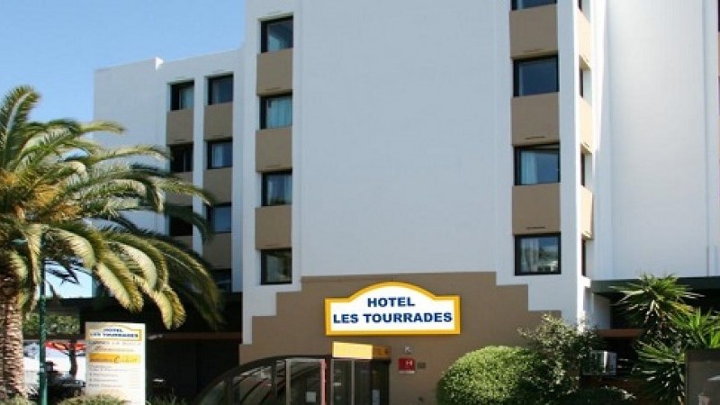 Premiere Classe Arles & Hotel Les Tourrades