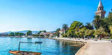 Celodenné kúpanie pri Trogire