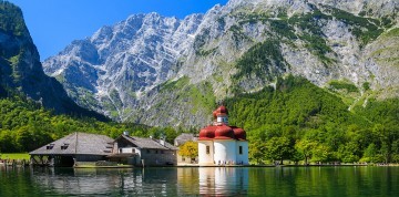 Orlie hniezdo a jazero Königsse