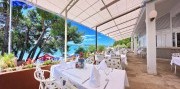 Relax pri Trogire na Jadranskom pobreží s dopravou a all inclusive