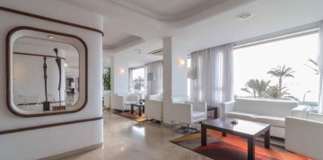 Alicante - Hotel Albahía 3*** s raňajkami letecky z Bratislavy