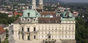 Slávnosť marhúľ a kláštor Klosterneuburg