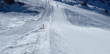 Lyžovačka v stredisku Folgarida-Marilleva v údolí Val di Sole