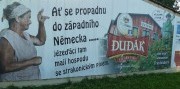 Slunce, seno a cesta do Hoštic u Volyně