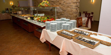 Slnečné pobrežie - hotel Ivana Palace 4* s raňajkami a s letenkou