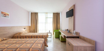 Slnečné pobrežie - hotel Ivana Palace 4* s raňajkami a s letenkou