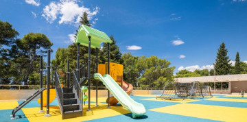 Týždeň na Makarskej riviére s dopravou a polpenziou - hotel Alemaris