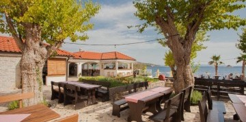 Týždeň pri Trogire s dopravou a raňajkami - hotel Amadria 4*