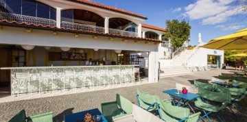 Týždeň pri Trogire s dopravou a raňajkami - hotel Amadria 4*