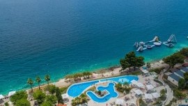 Týždeň pri Trogire s dopravou a raňajkami - hotel Amadria 4*