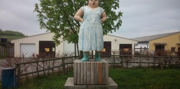 Slunce, seno a cesta do Hoštic u Volyně