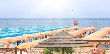 Leto pri mori v Rimini