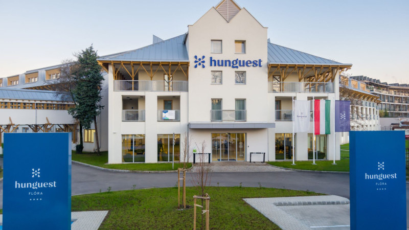 Flóra Hotel 4****