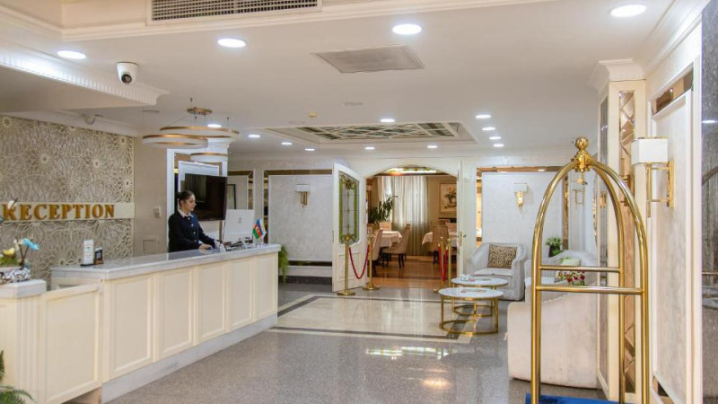 Ganjali Plaza Hotel