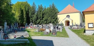 Slunce, seno a cesta do Hoštic u Volyně