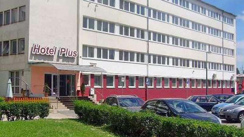 Hotel Plus