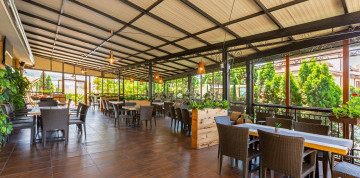 Sveti Vlas - hotel Julia 3* s raňajkami a s letenkou
