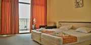 Sveti Vlas - hotel Julia 3* s raňajkami a s dopravou