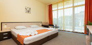 Sveti Vlas - hotel Julia 3* s raňajkami a s dopravou