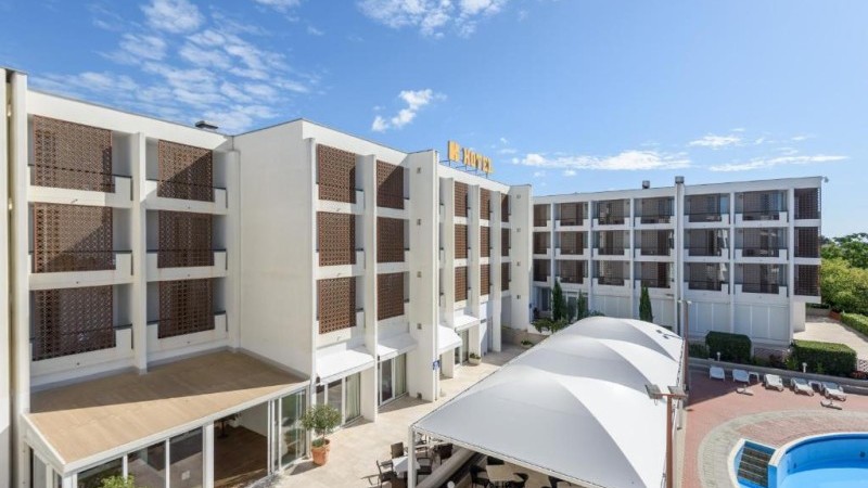 Kolovare 4* Hotel 