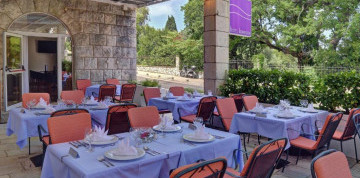 Dubrovnik - Hotel Komodor 3* s polpenziou letecky z Viedne