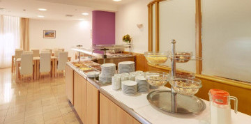 Dubrovnik - Hotel Komodor 3* s polpenziou letecky z Viedne