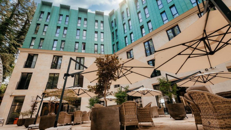 Kutaisi Inn 4**** & Moxy Tbilisi 4 **** 