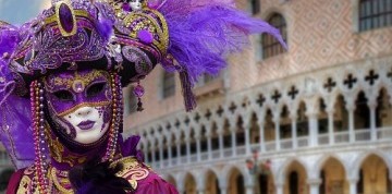 Slávny benátsky karneval aj s ubytovaním