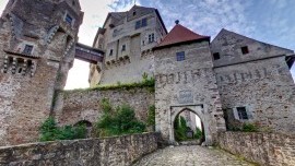 2-dňový autobusový zájazd do Moravského Krasu, Brna a na Pernštejn