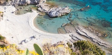 Tropea - exotická pláž pod historickým mestom