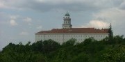 Kláštor v Pannonhalme a porcelán v Herende