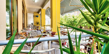 Primorsko - hotel Zara Guest House 2* s raňajkami a s dopravou