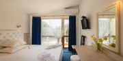 Pomorie - Hotel Zeus 3* s raňajkami a s dopravou