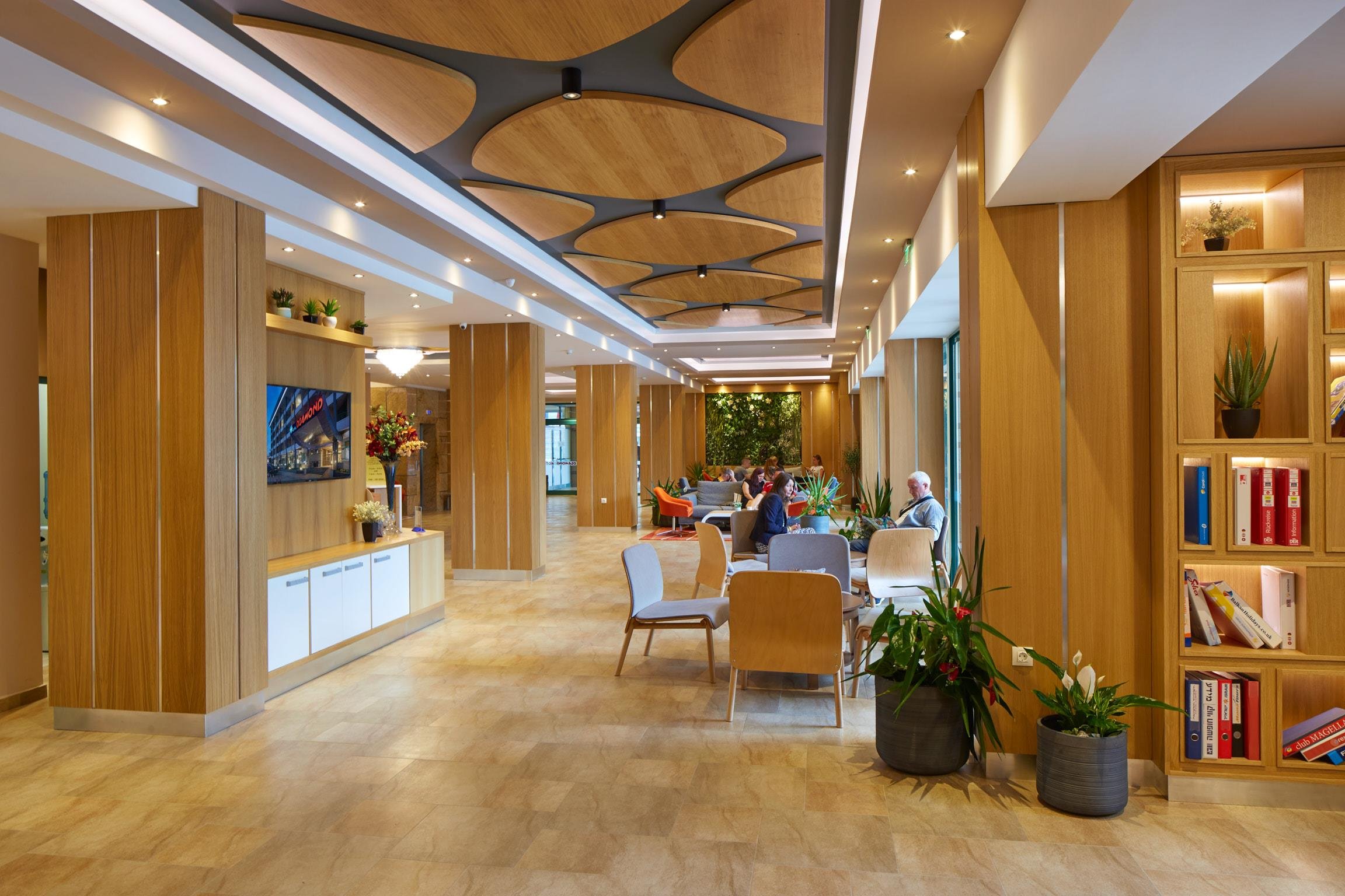 Slnečné pobrežie - Hotel Diamond 4* s All Inclusive a s dopravou.