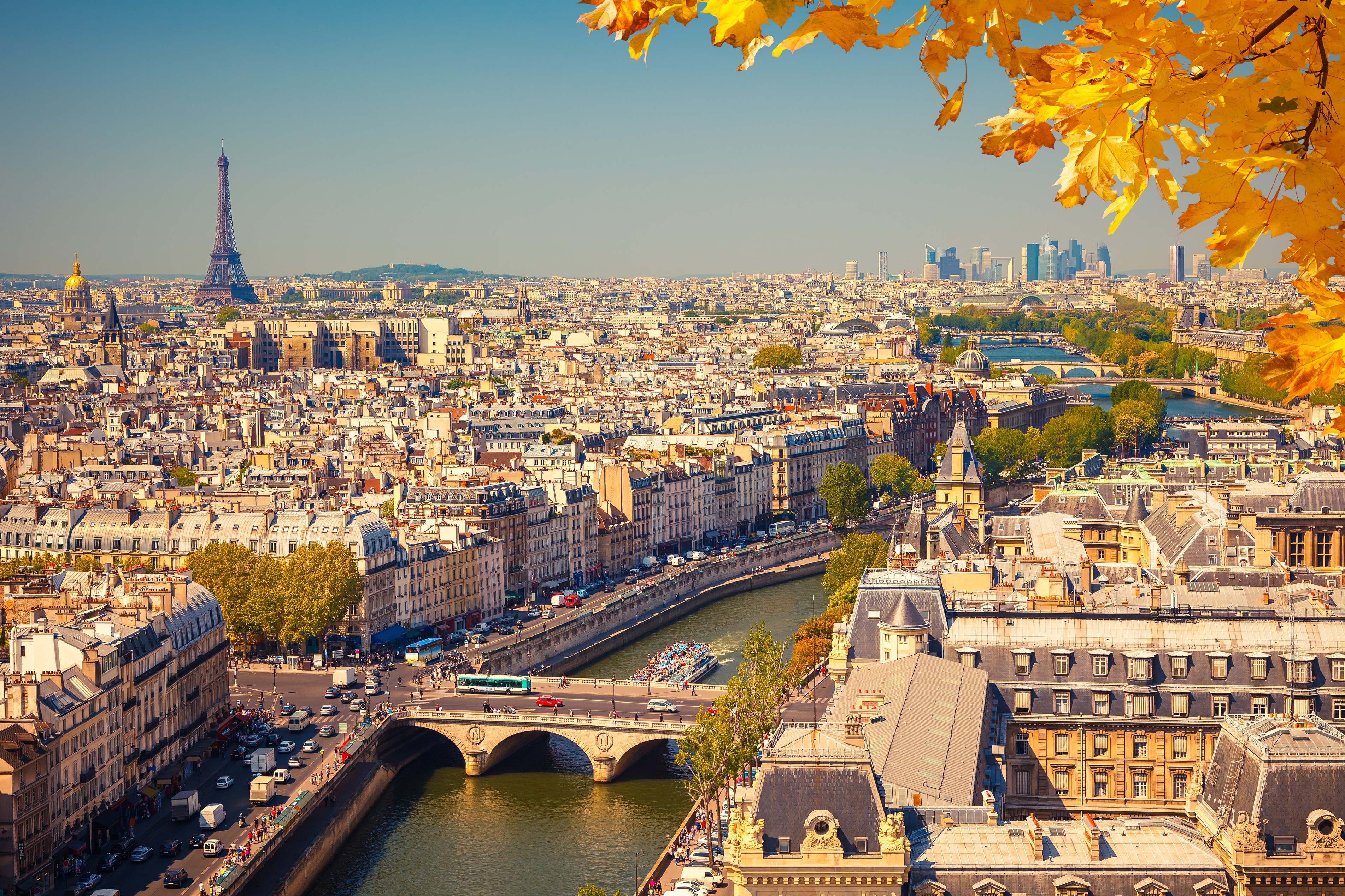 Paríž komfortne - bez nočných jázd.