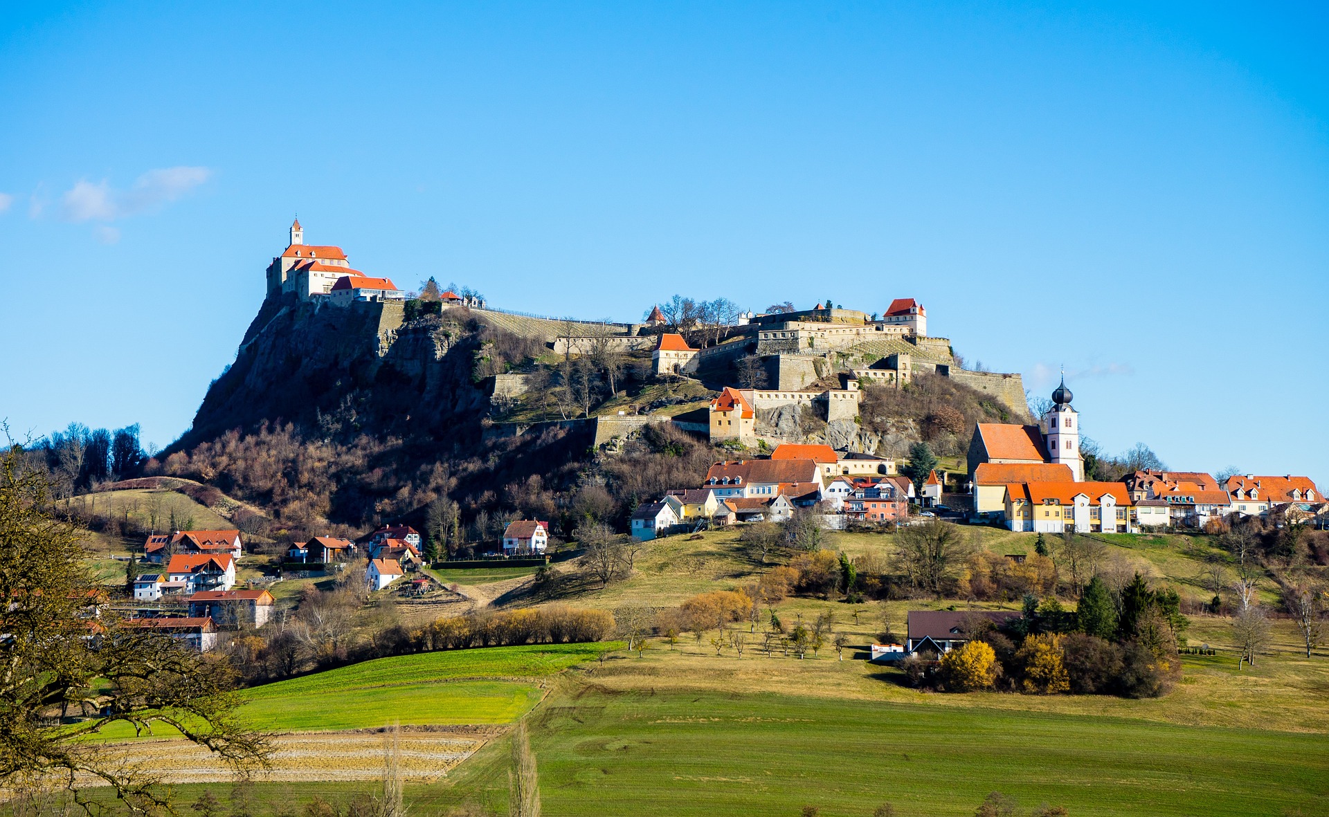 Sladké Rakúsko: hrad Riegersburg a čokoládovňa Zotter.