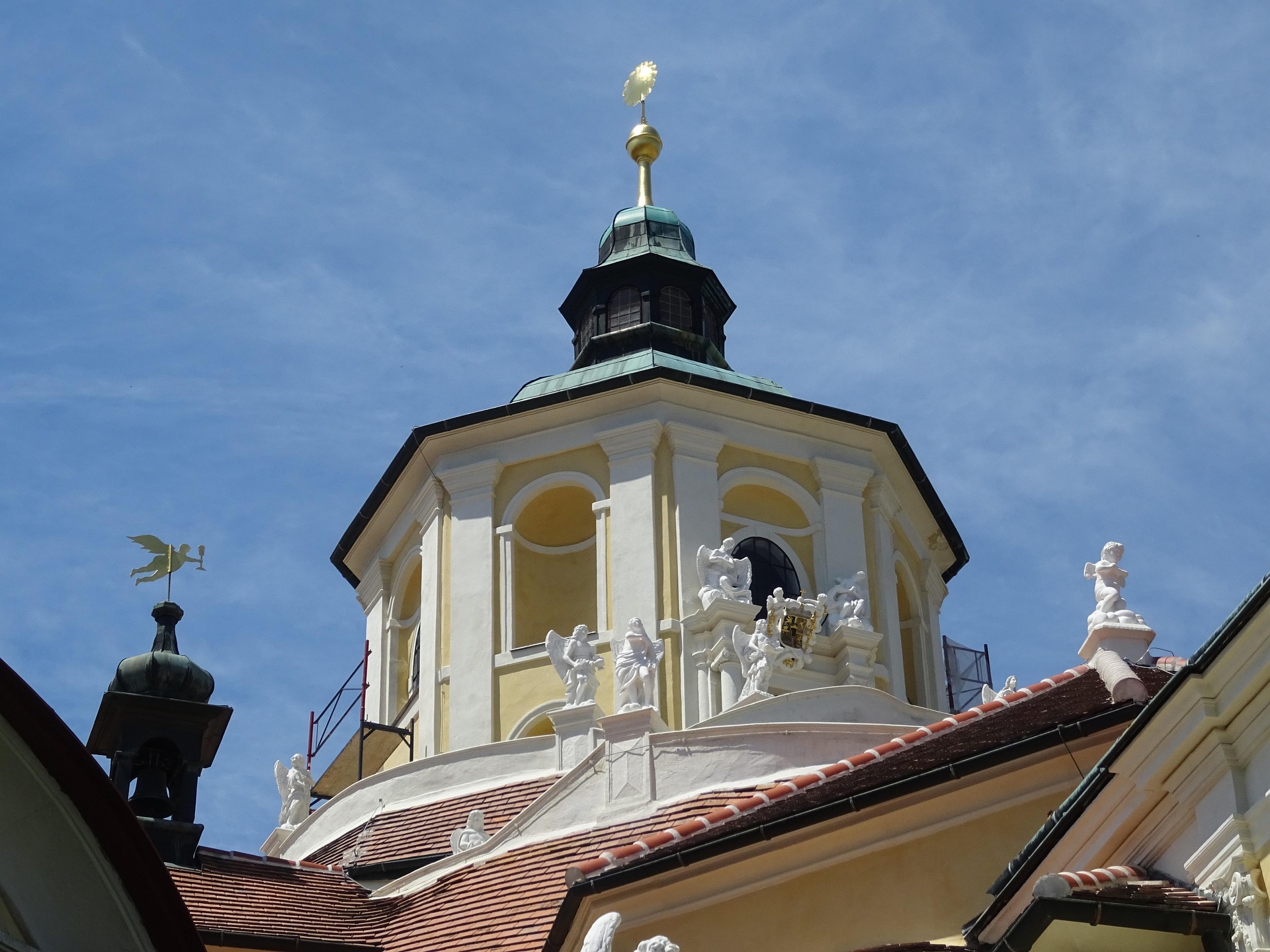 Hrad Forchtenstein a Eisenstadt.