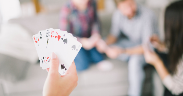 Kartové hry môžu byť skvelým pomocníkom pri dlhých cestách