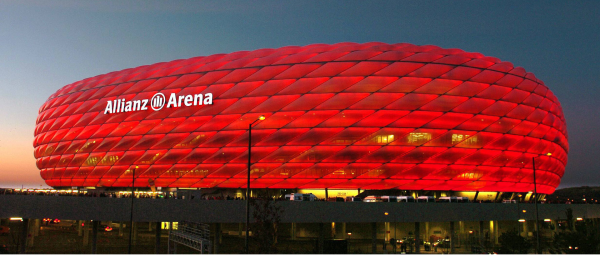 Pohľad na známu Allianz Arena v Mníchove.