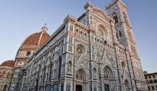 Duomo Florencia, Florencia katedrála Santa Maria del Fiore, patrí medzi najnavštevovanejšie pamiatky v Európe.