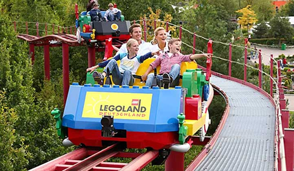 V Legolande sa nachádzajú mnohé tematické horské dráhy.