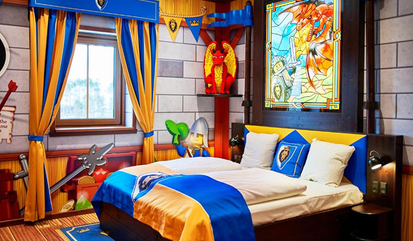 Legoland Nemecko ponúka tematické izby ako LEGO rytier, pirát alebo princezná.